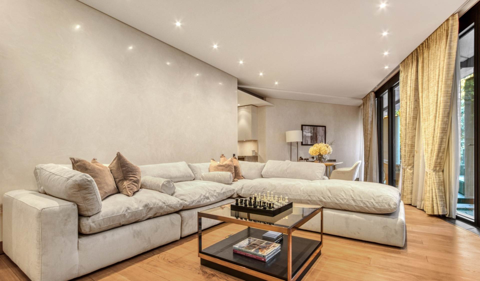 Flat Knightsbridge in City of Westminster