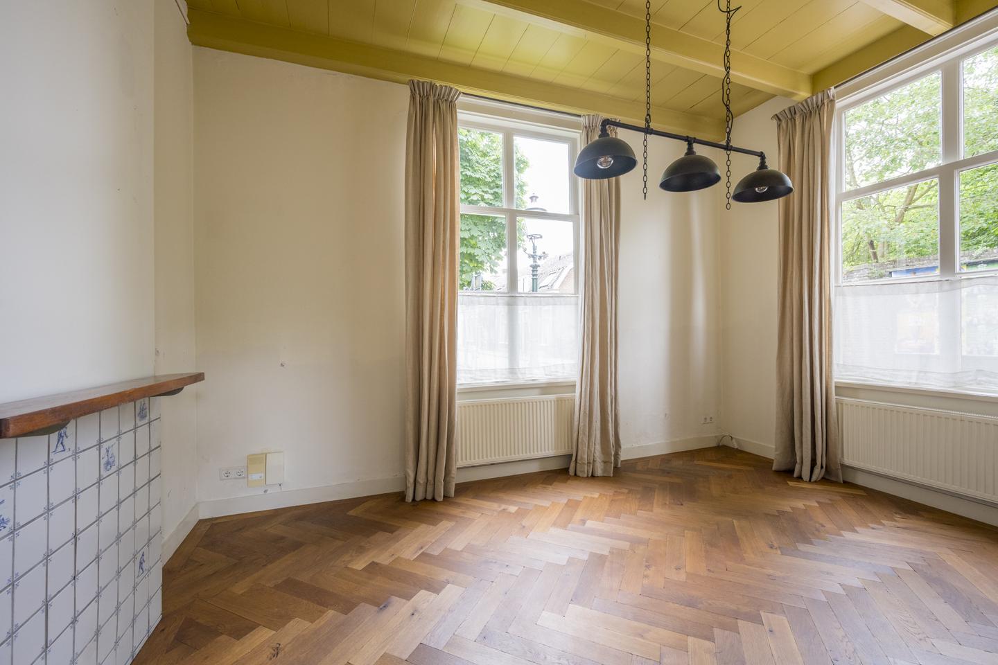 Huis Bloemendalsestraat 24