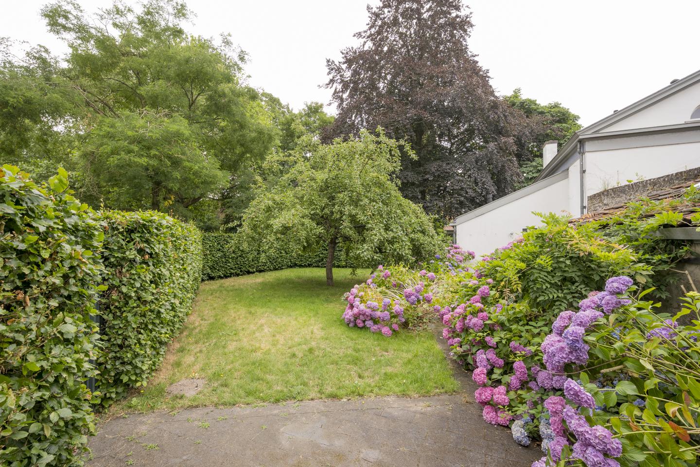 Huis Bloemendalsestraat 13