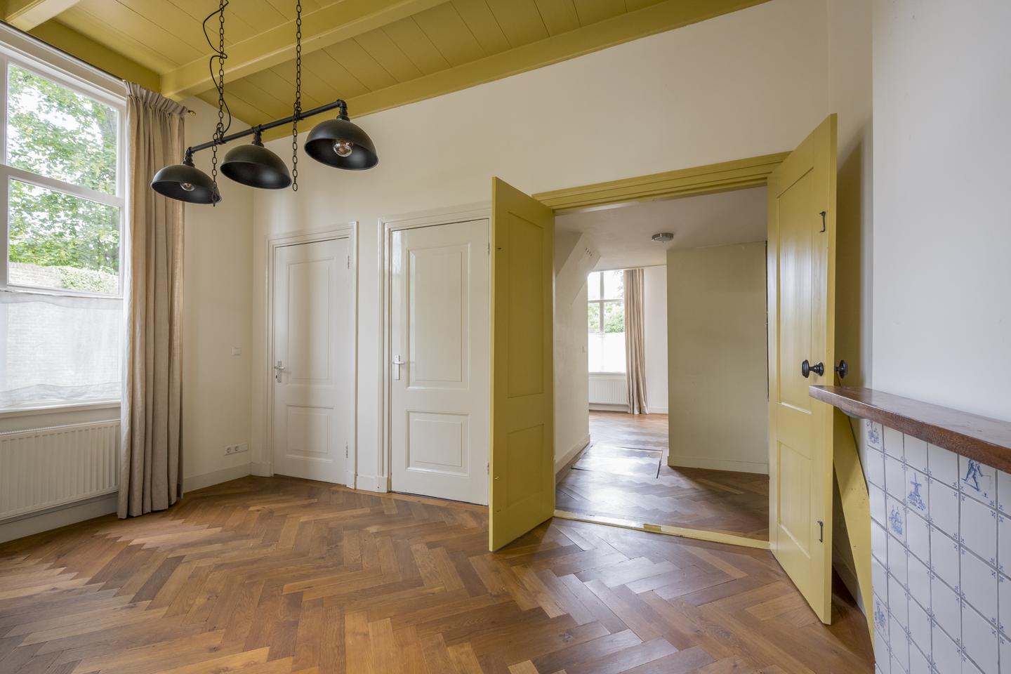 Huis Bloemendalsestraat 25