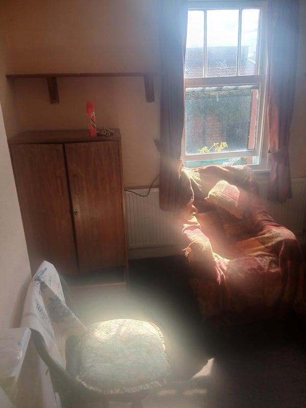 Room Rudthorpe Road in Bristol