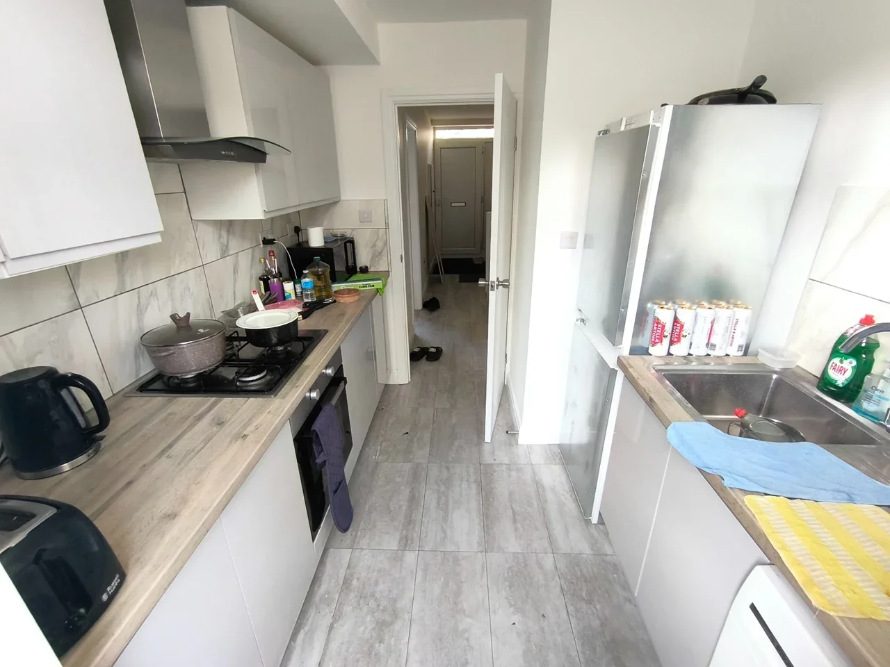House Susannah Street in Greater London