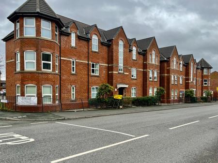 Flat Wingates Square in Westhoughton