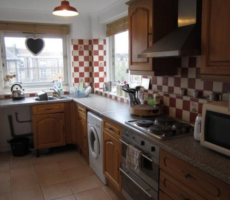 Room York Way in Greater London