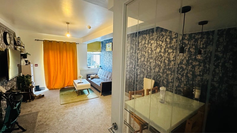 Room St James Road in Leicester