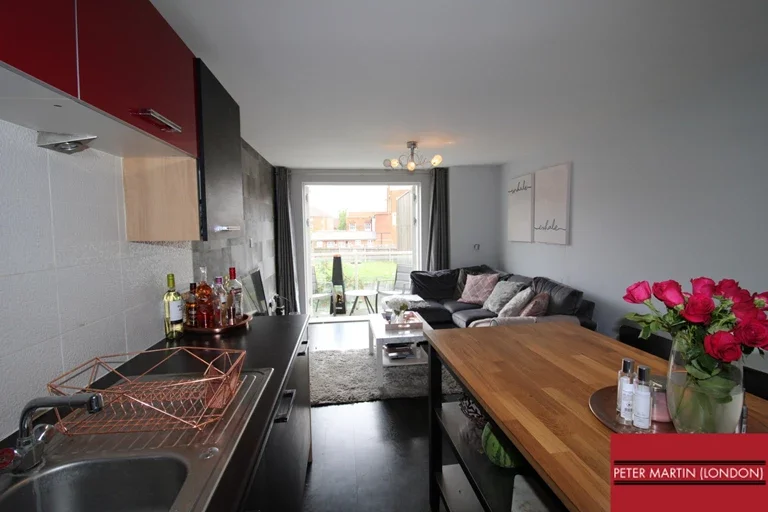 Flat Portsdown Mews in Greater London