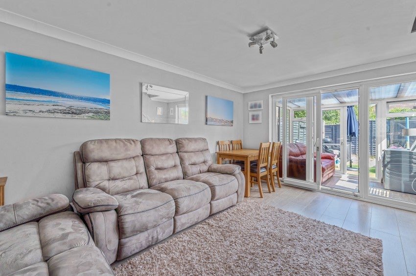Flat The Heathers in Borough of Spelthorne