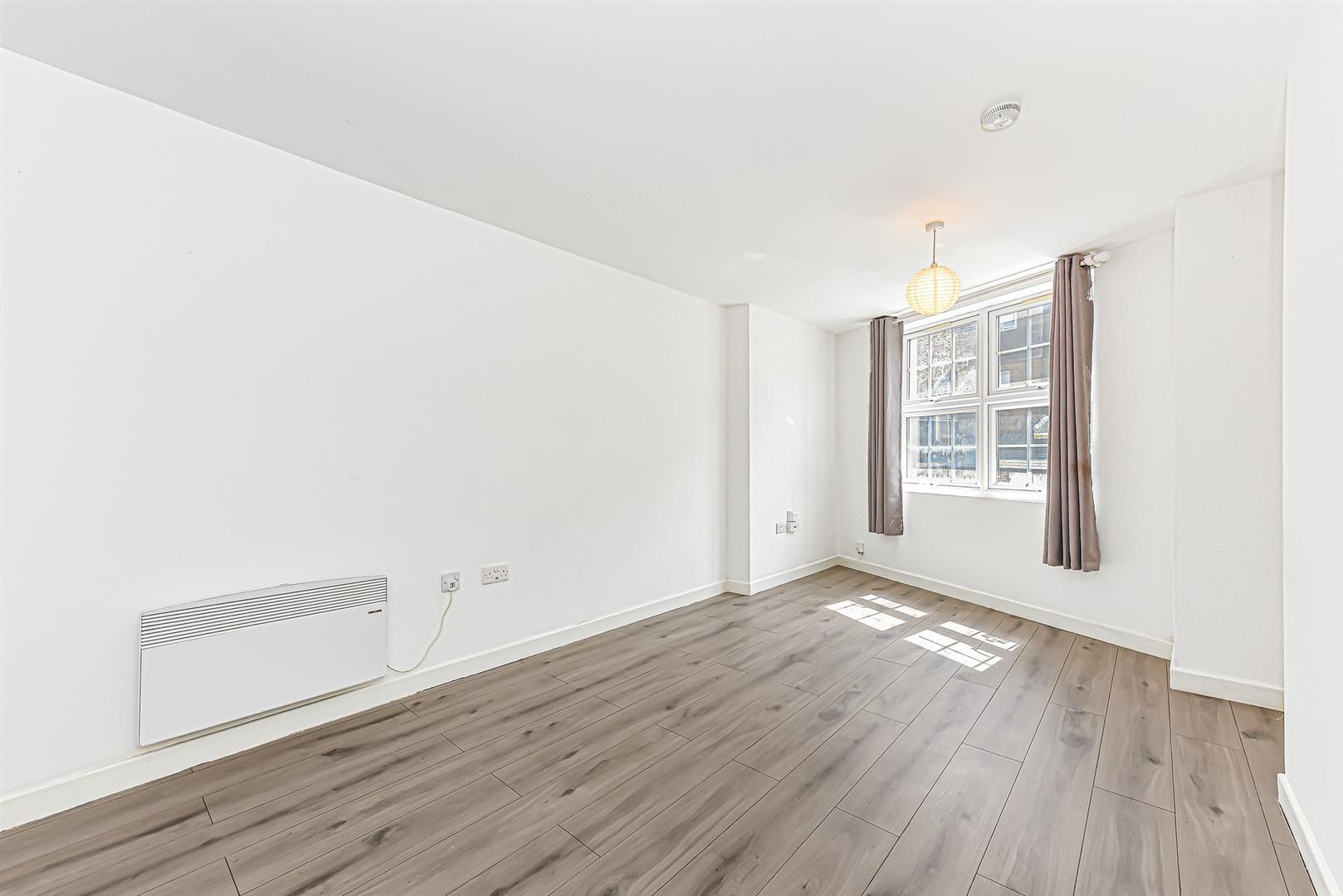 Flat Wellington Passage in Greater London