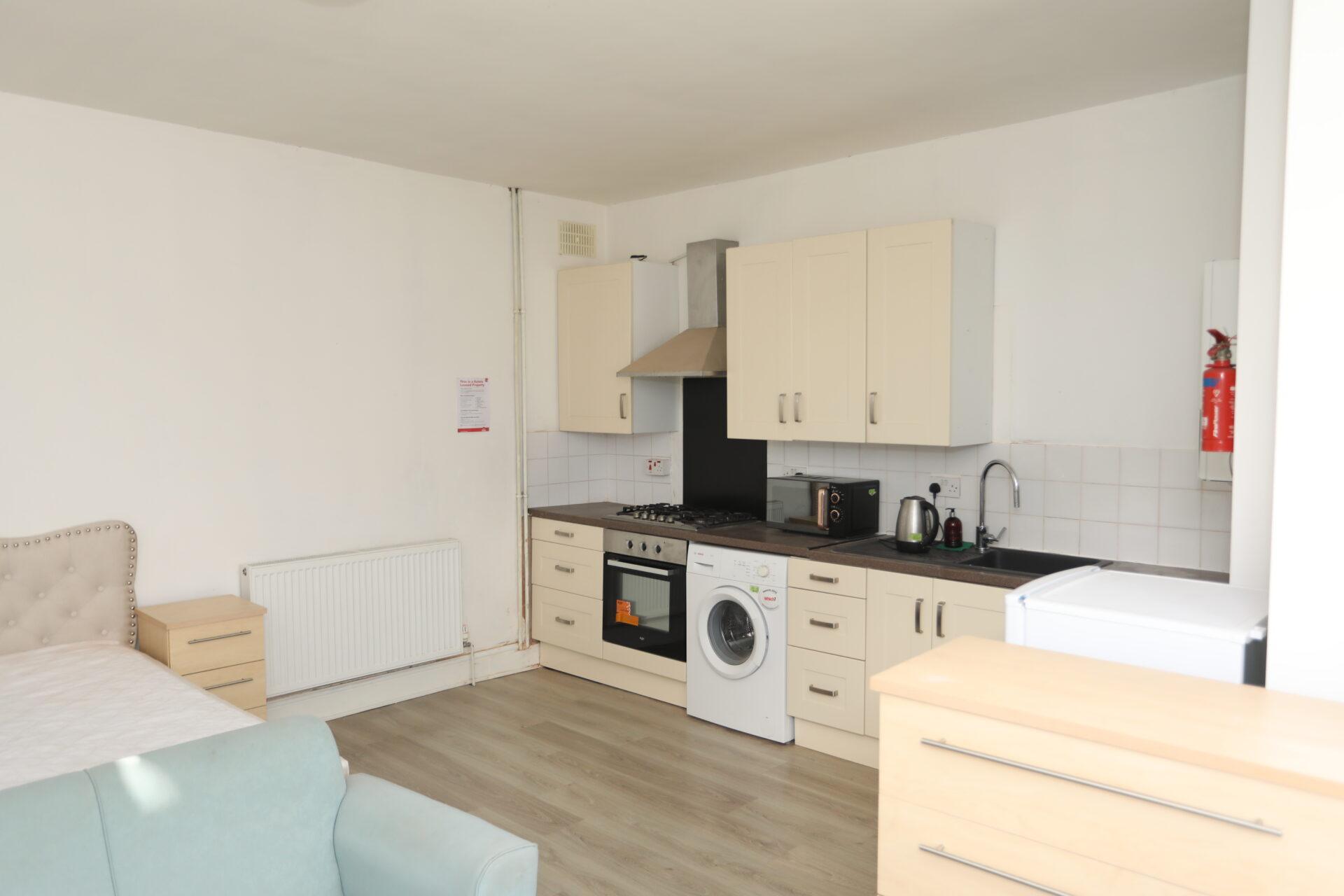 Flat Aylestone Road in Leicester