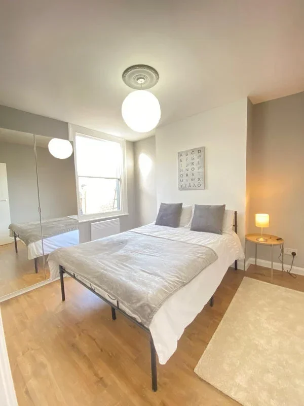 Room Hornsey Park Road in Greater London