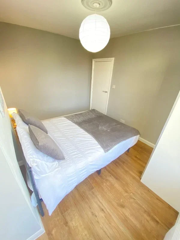 Room Hornsey Park Road in Greater London