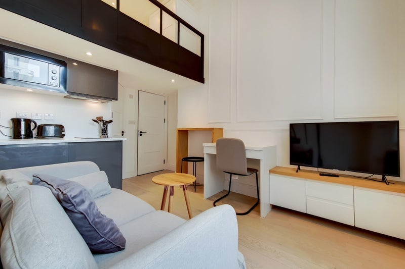 Flat Westbourne Terrace in City of Westminster