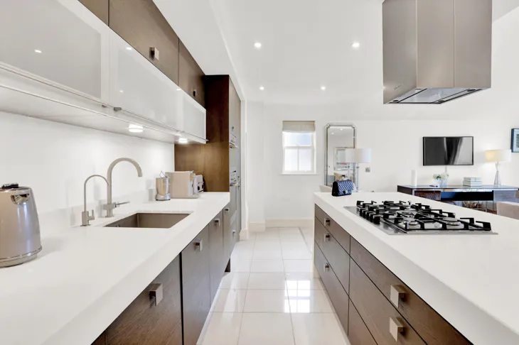 Flat Wayneflete Place in Elmbridge