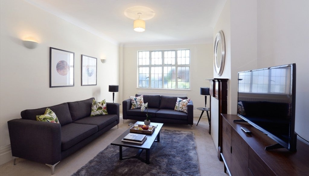 Flat Lodge Road in City of Westminster