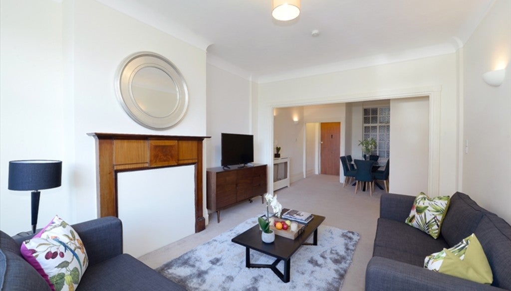 Flat Lodge Road in City of Westminster