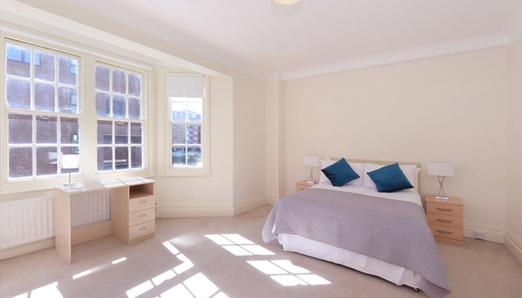 Flat Lodge Road in City of Westminster
