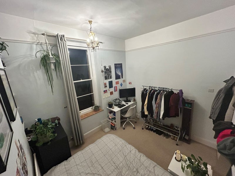 Room Beaufort Road in Bristol
