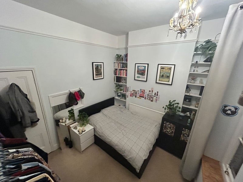 Room Beaufort Road in Bristol
