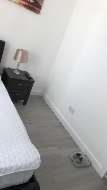 Room Disbrowe Road in Greater London
