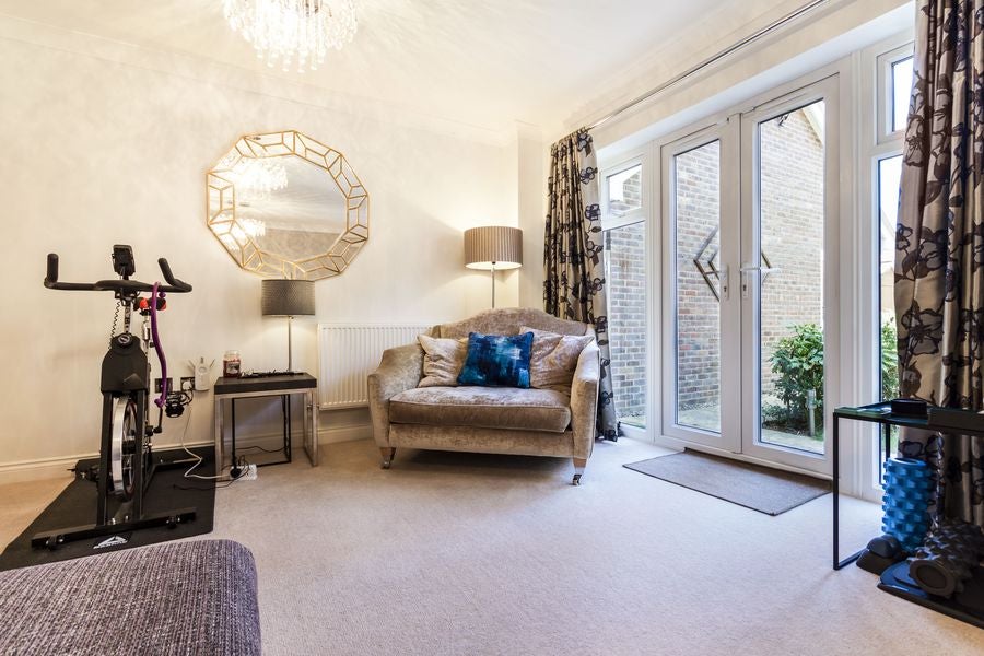 House Phillips Close in Woodley