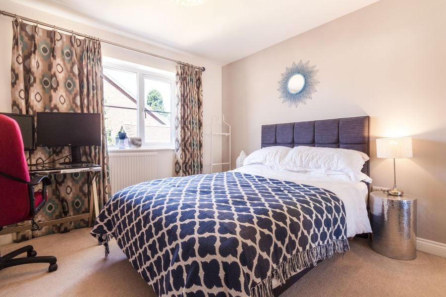 House Phillips Close in Woodley