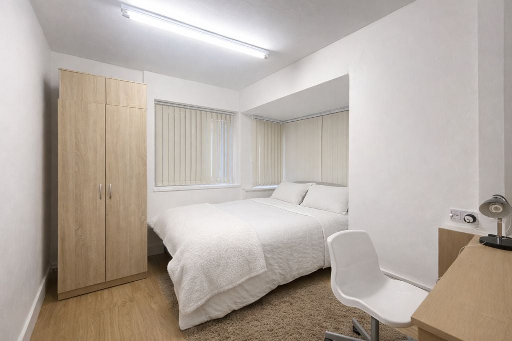 Room Derby Road in Nottingham