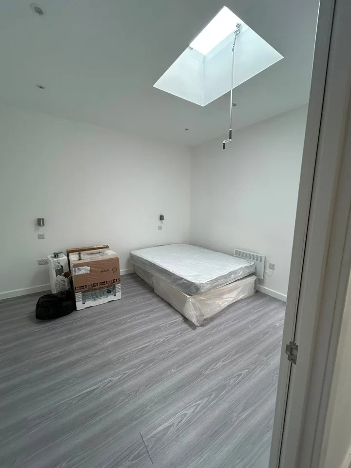 Flat St Ann's Road in Greater London