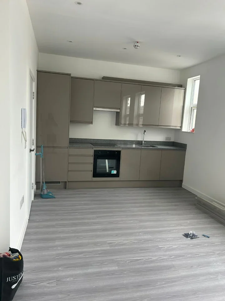 Flat St Ann's Road in Greater London