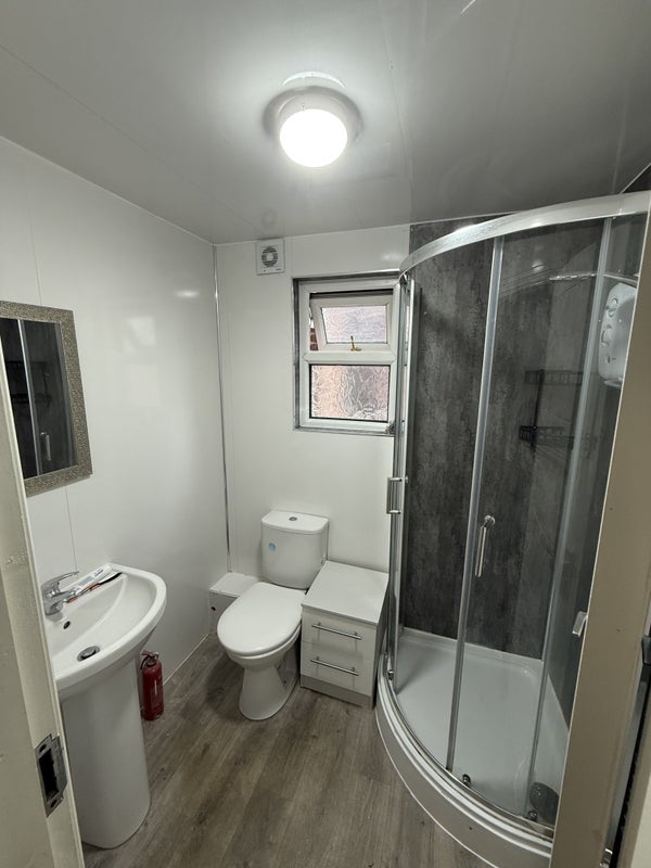 Room Talbot Road in Manchester