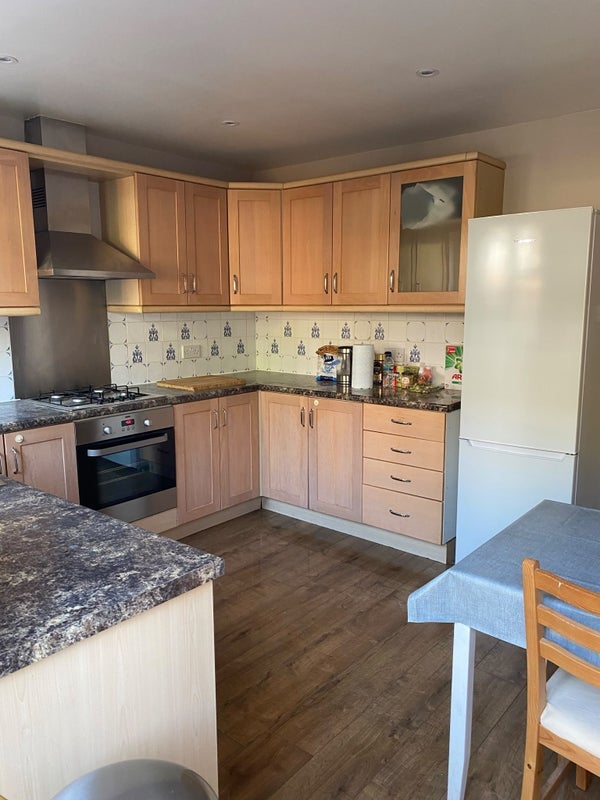 Room Rowan Close in Greater London
