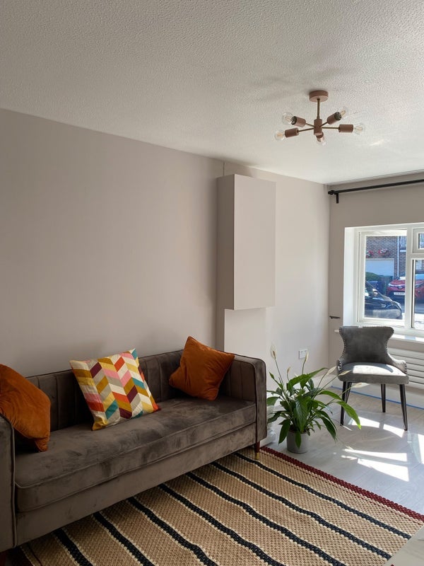 Room Rowan Close in Greater London