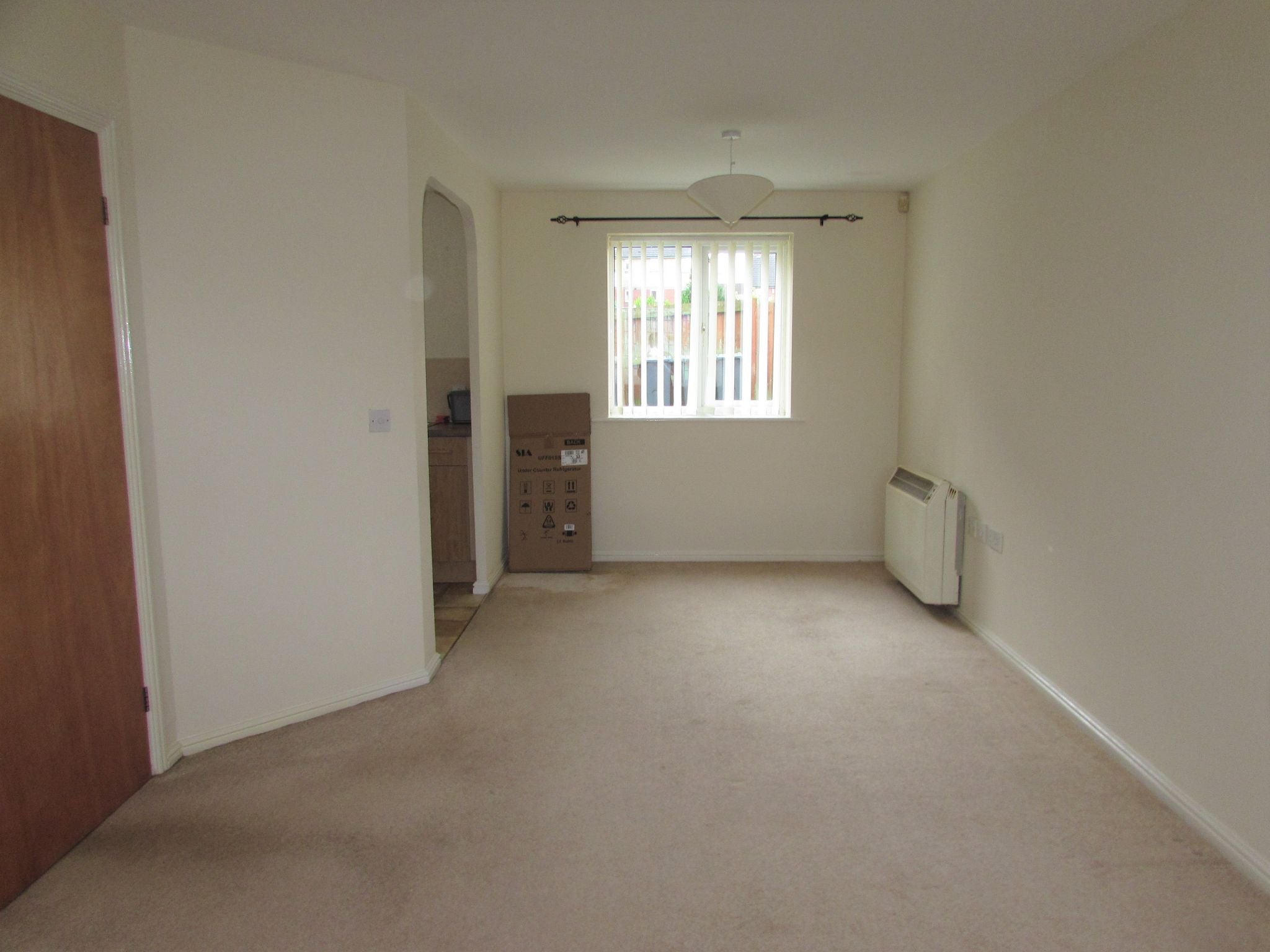 Flat Cotefield Road in Manchester