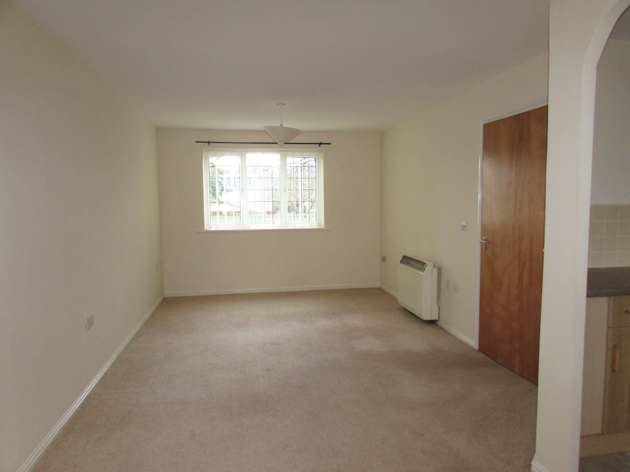 Flat Cotefield Road in Manchester