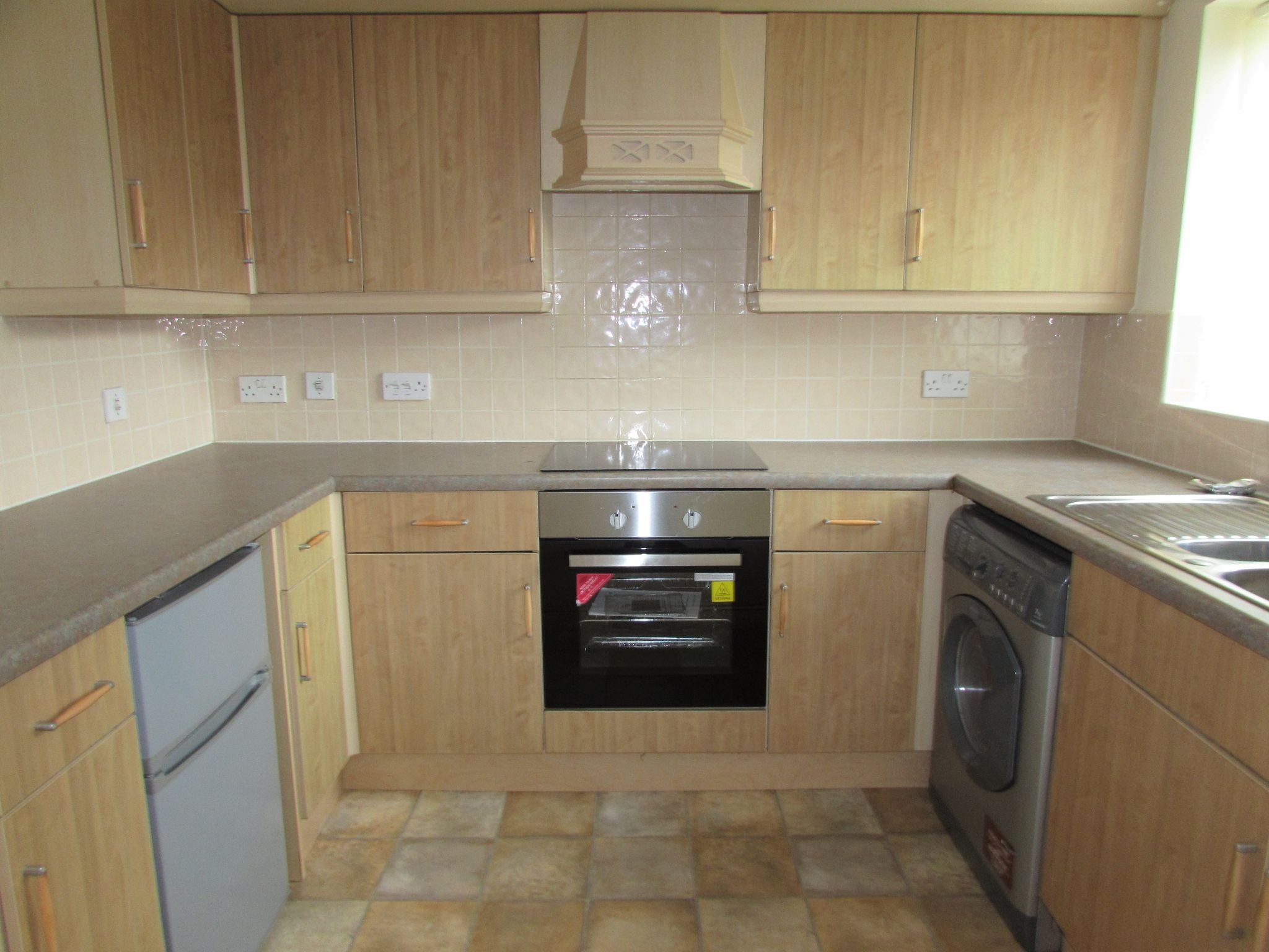 Flat Cotefield Road in Manchester