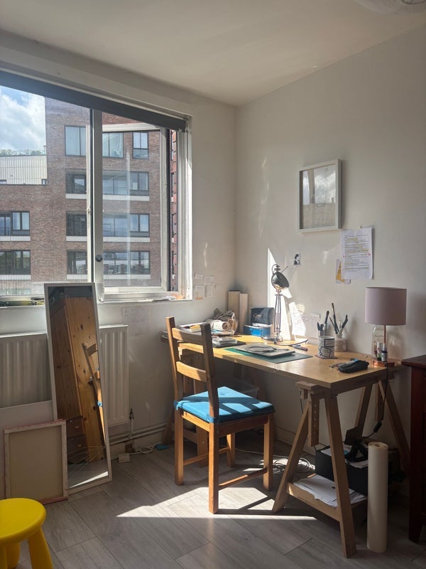 Room Fellows Court in Greater London