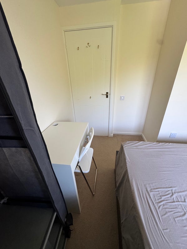 Room Brins Close in Bristol
