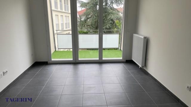Flat Boulevard Aristide Briand in Melun