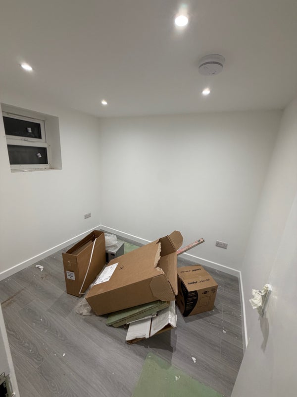 Room Charlton Road in Greater London