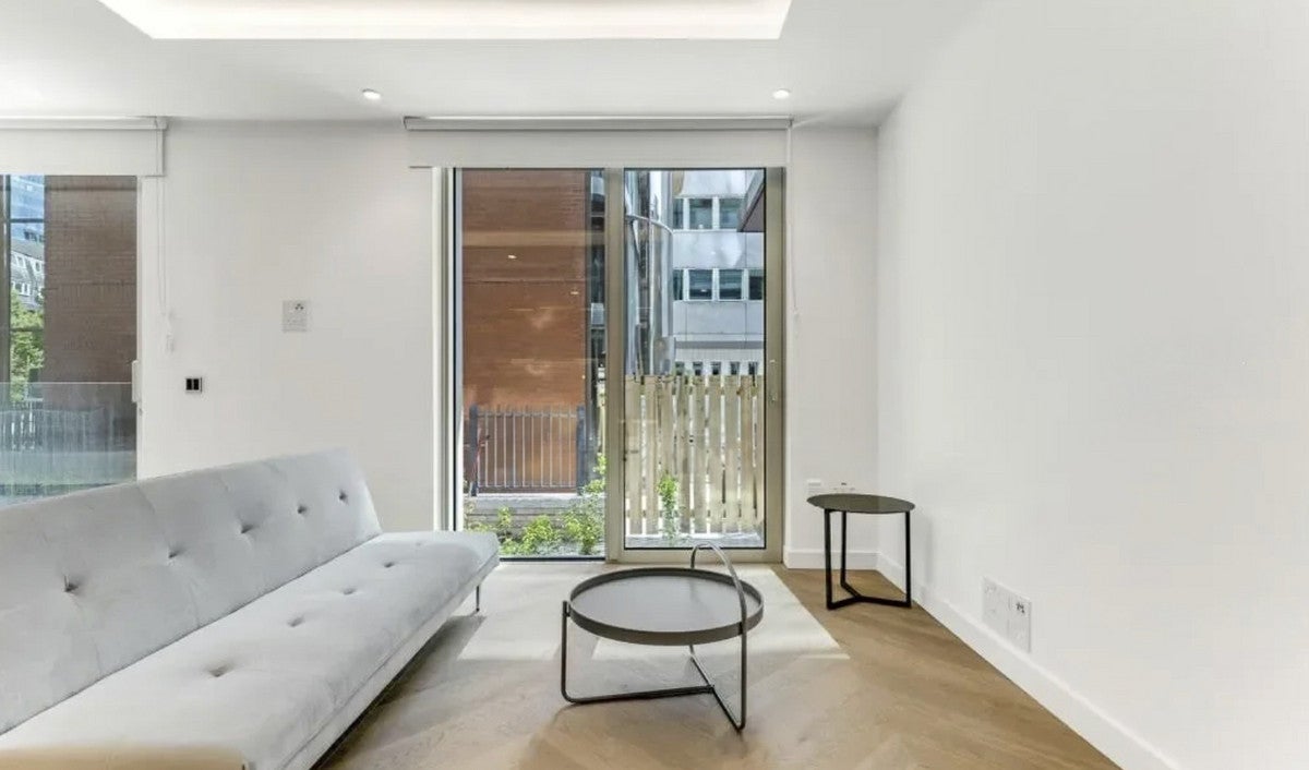 Flat Minories in City of London