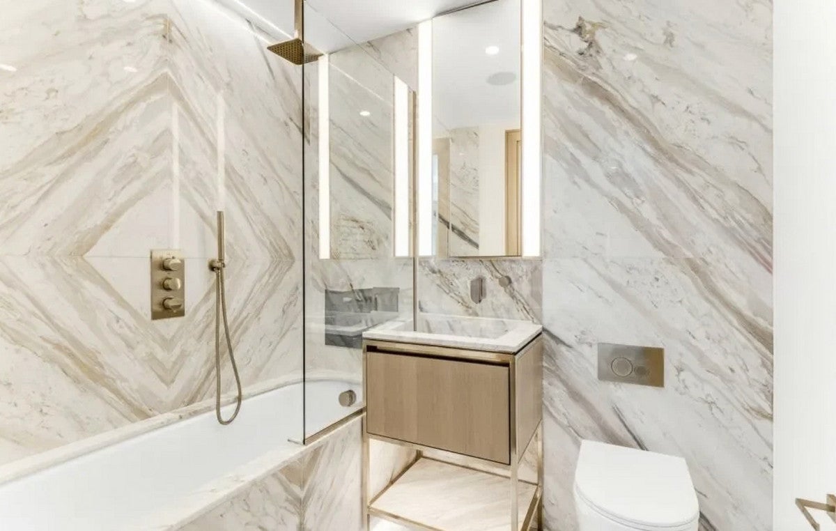 Flat Minories in City of London