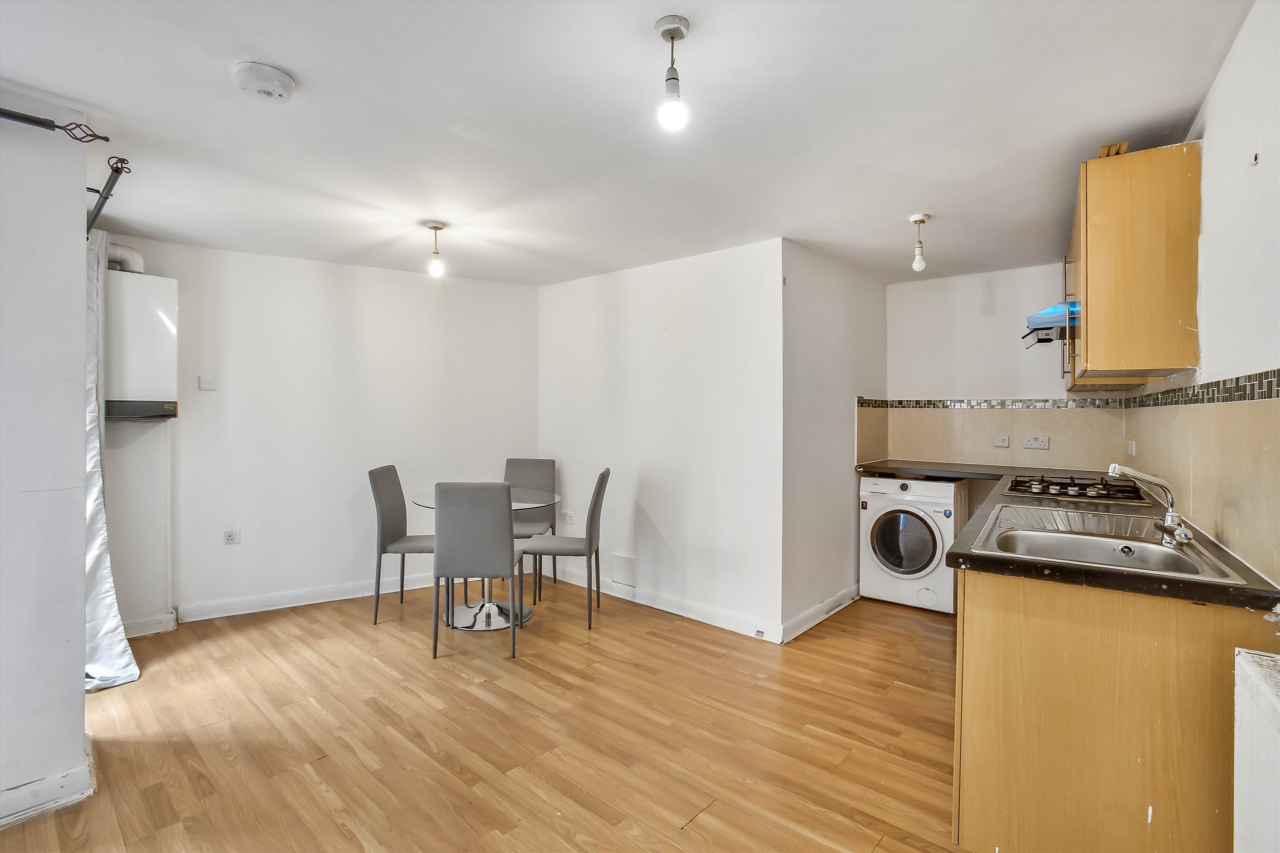 Flat Uxbridge Road in Greater London