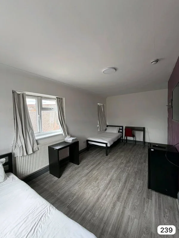 Room Tanner Street in Greater London