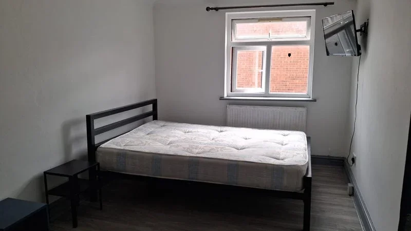 Room Tanner Street in Greater London