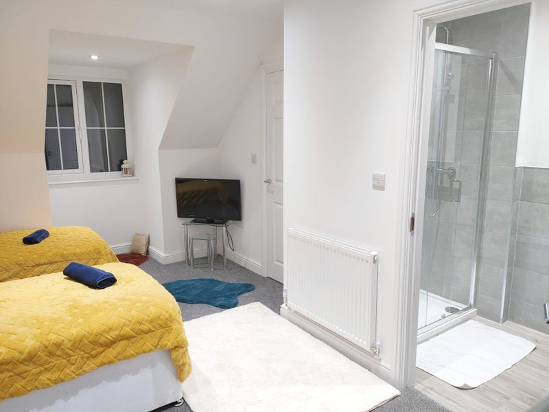 Room Shepherd Court in Nottingham