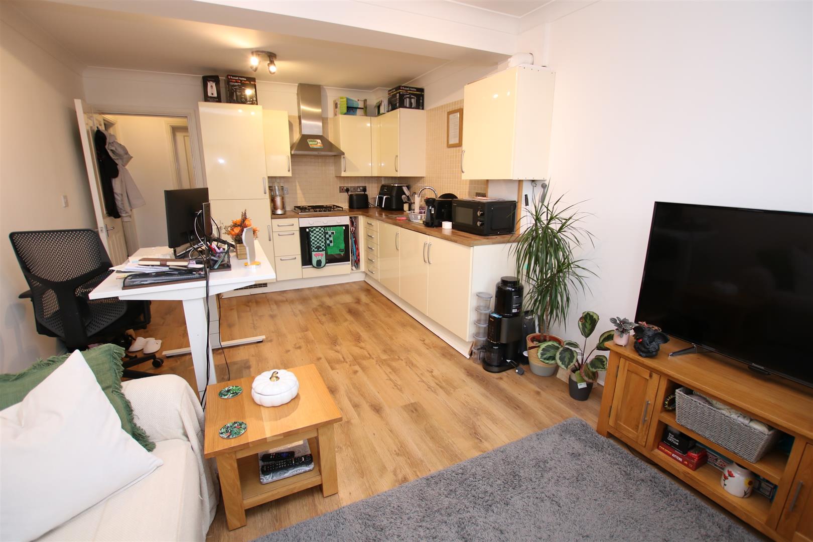 Flat Alphington Road in Exeter