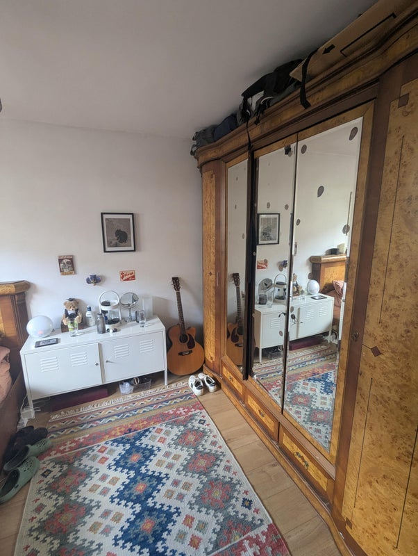 Room Pownall Road in Greater London