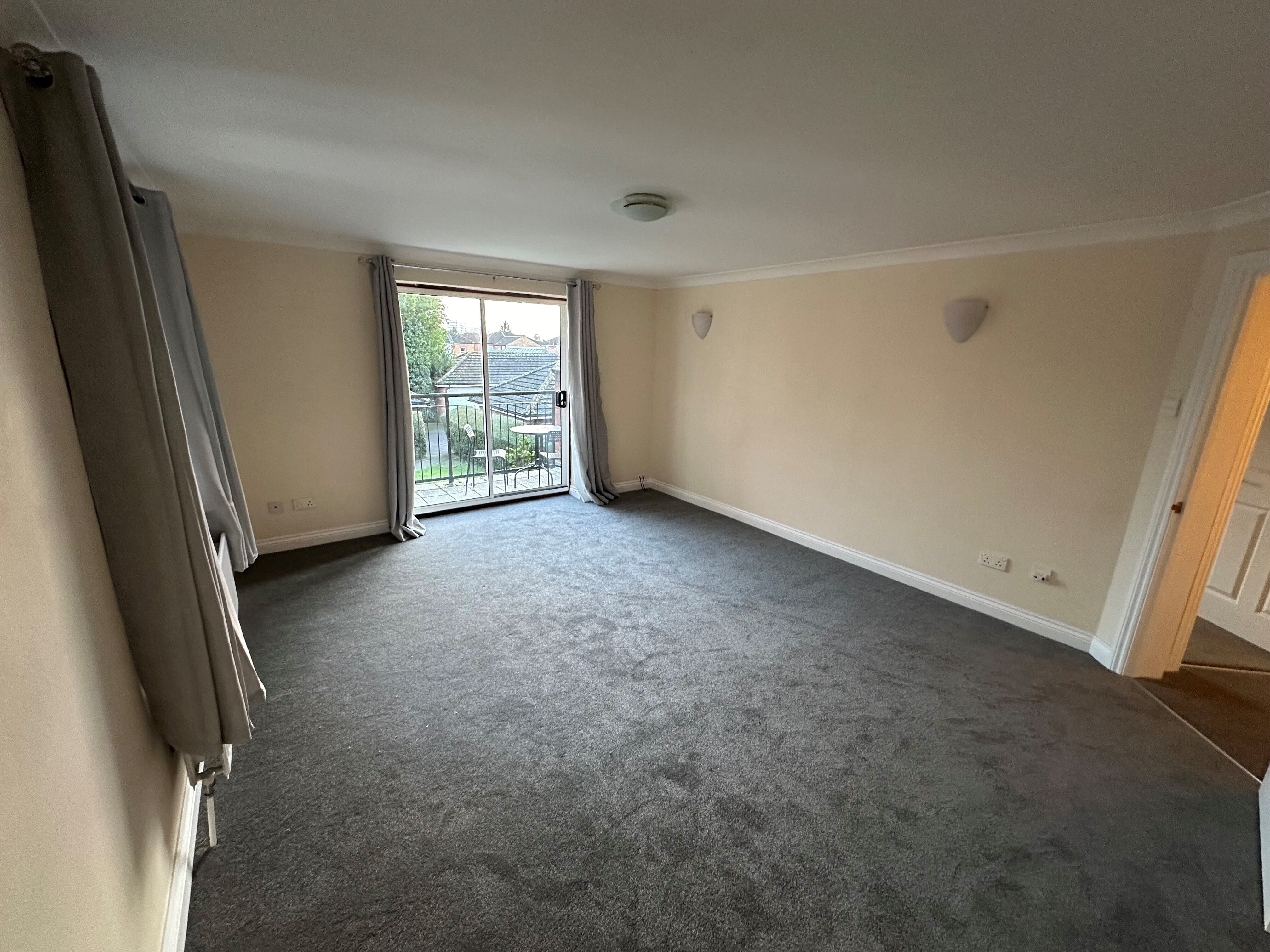 Flat St Annes Close in Badger Farm