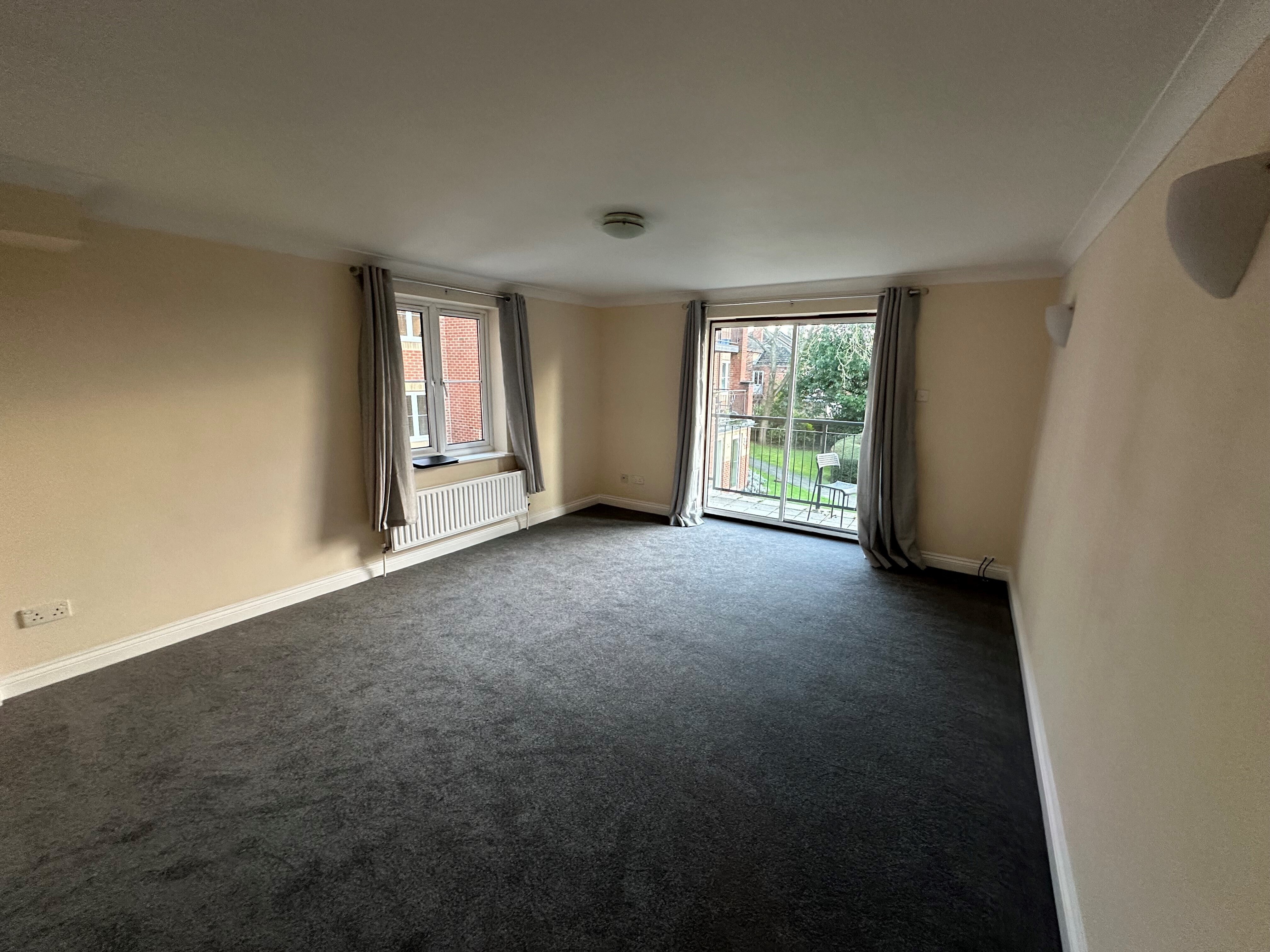 Flat St Annes Close in Badger Farm