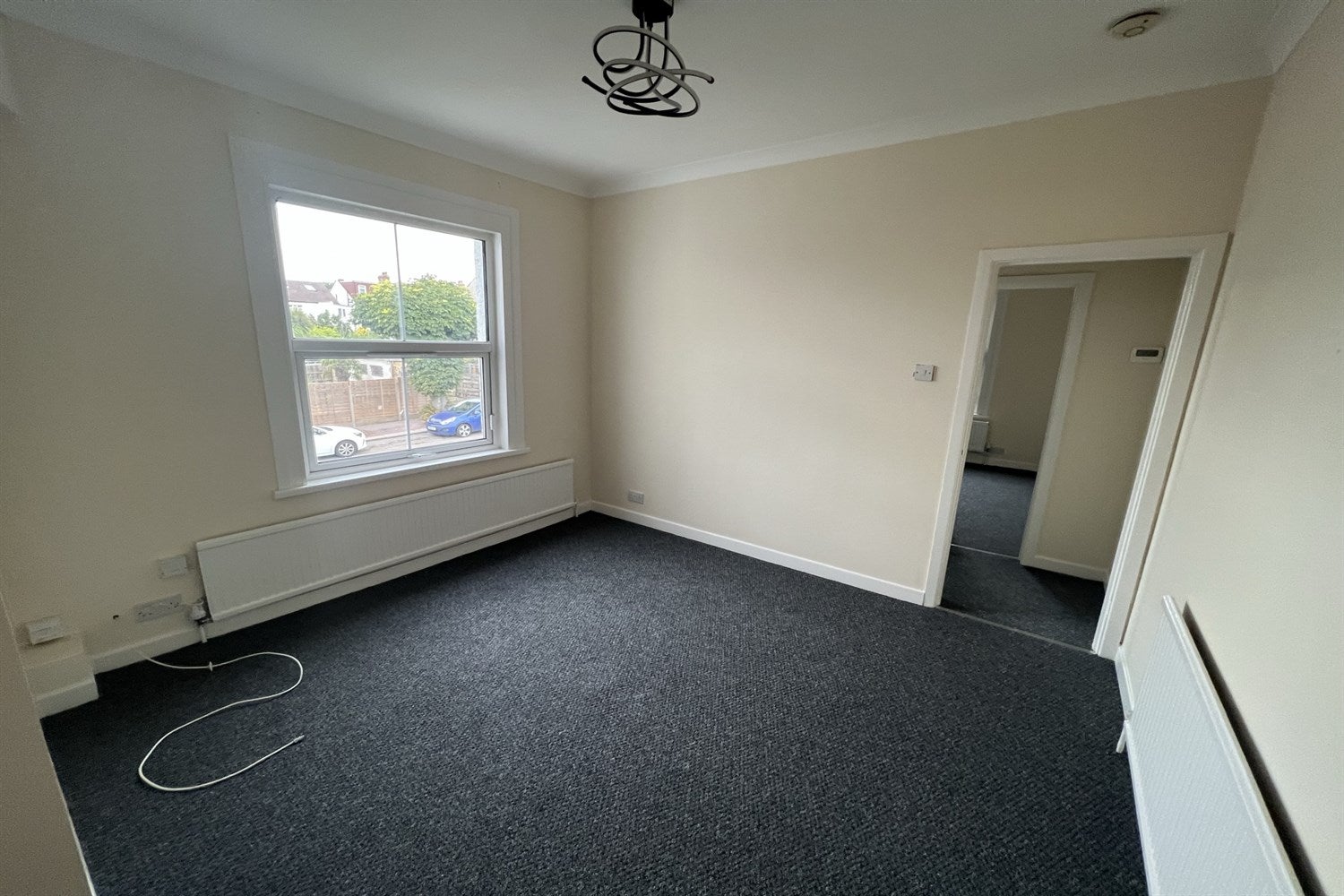 Flat Woodgrange Drive in Southend-on-Sea