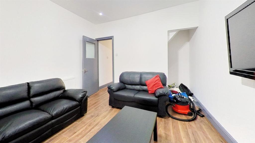 Flat Dawlish Road in Birmingham